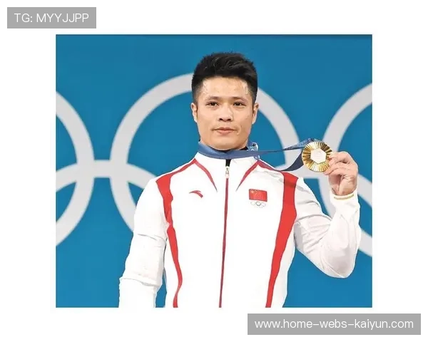 李发彬挺举突破极限举起惊人重量